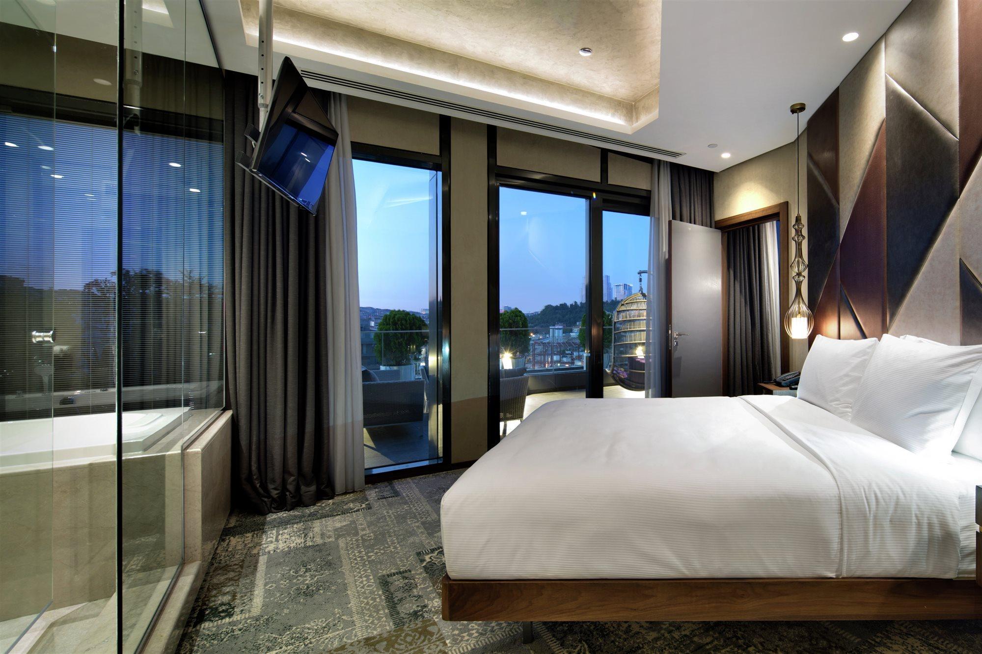 Hotel Doubletree By Hilton Istanbul - Piyalepasa Extérieur photo Deluxe Suite