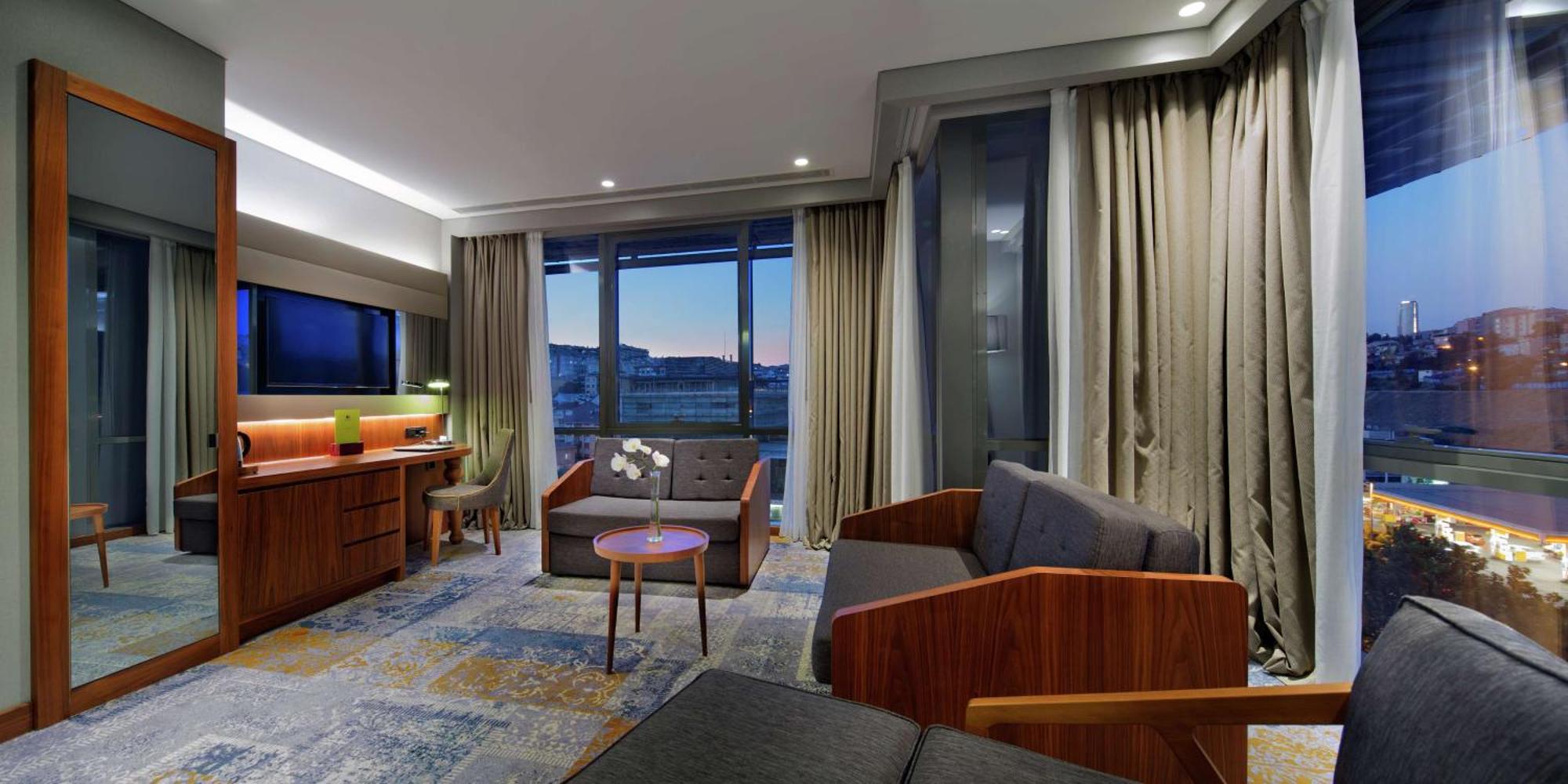 Hotel Doubletree By Hilton Istanbul - Piyalepasa Extérieur photo