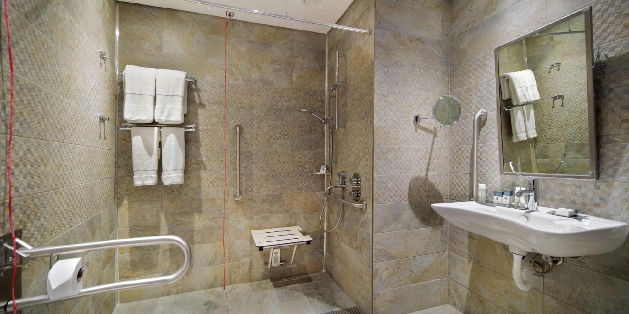 Hotel Doubletree By Hilton Istanbul - Piyalepasa Extérieur photo
