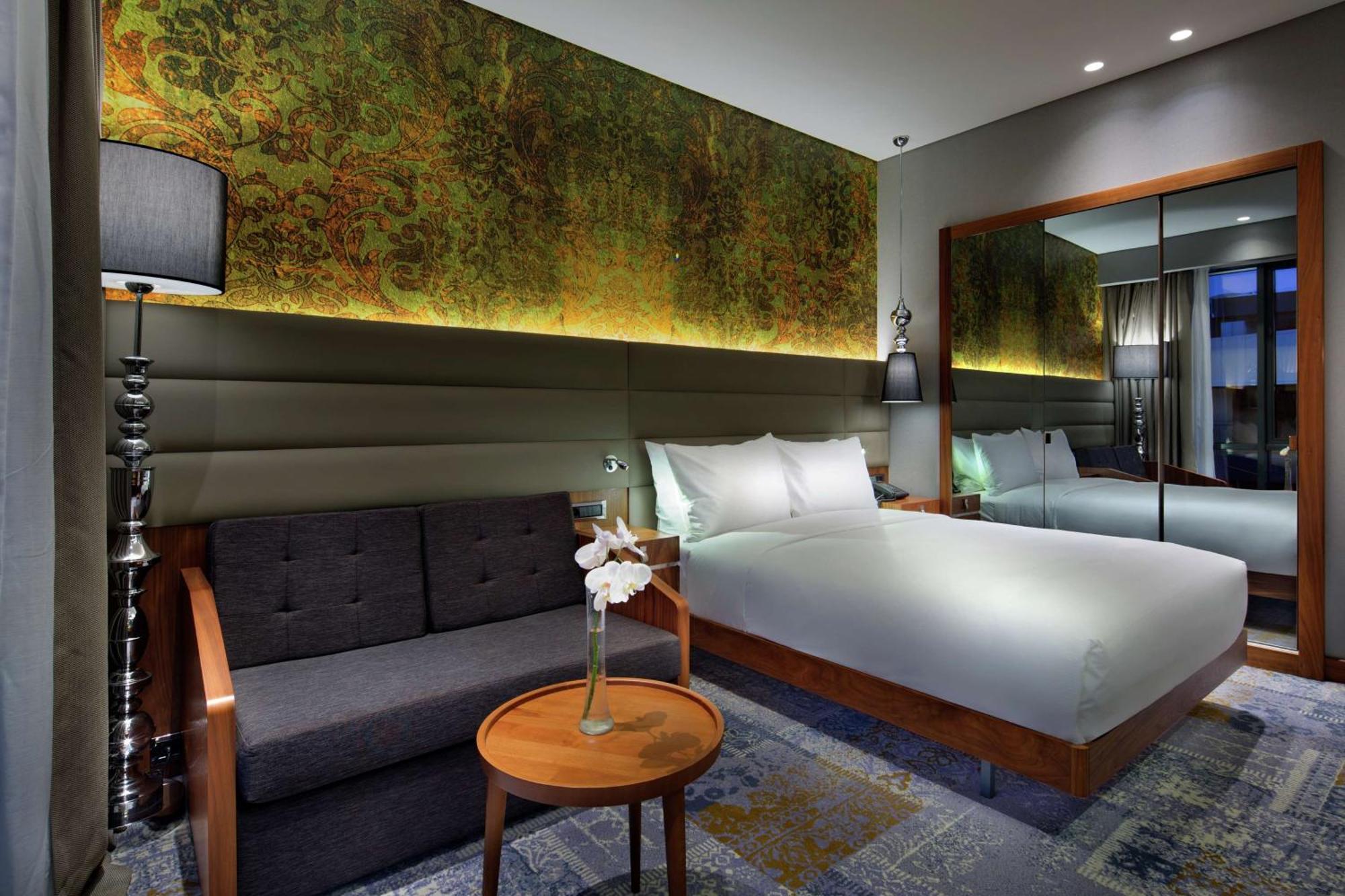 Hotel Doubletree By Hilton Istanbul - Piyalepasa Extérieur photo
