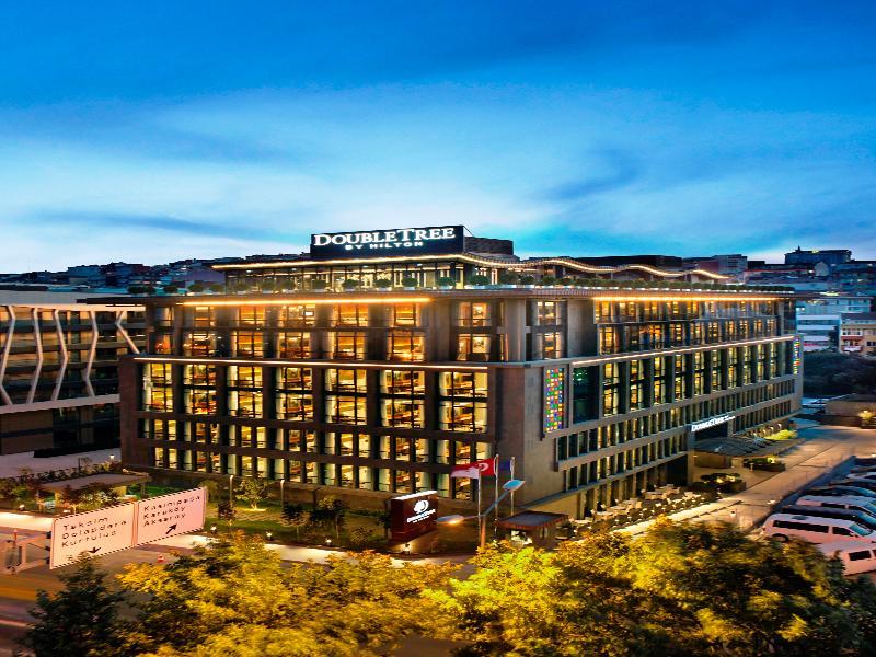 Hotel Doubletree By Hilton Istanbul - Piyalepasa Extérieur photo DoubleTree by Hilton Beijing Airport