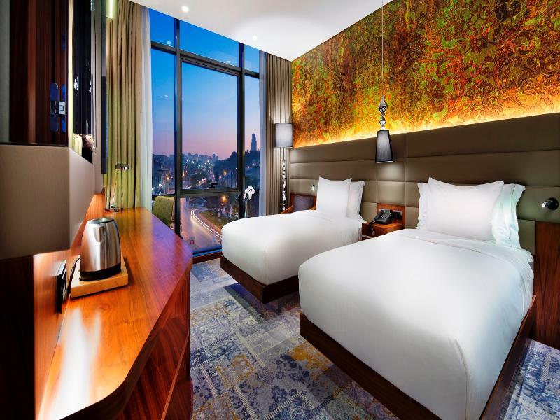 Hotel Doubletree By Hilton Istanbul - Piyalepasa Extérieur photo Deluxe Room